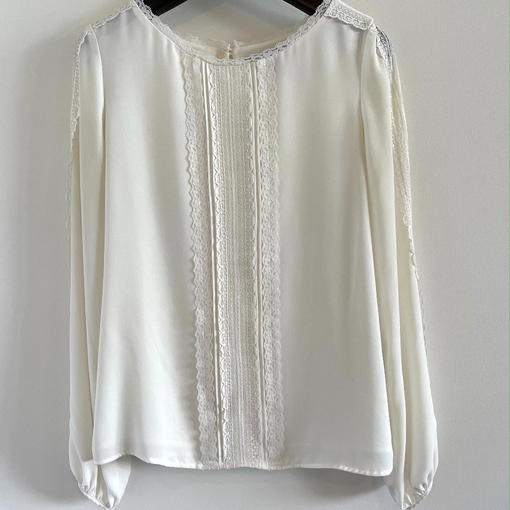 WHITEHOUSE BLACKMARKET Lace Blouse